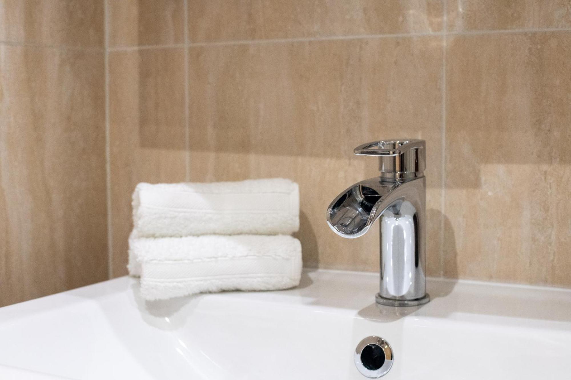 Luxury Ground Floor 2 Bedroom *