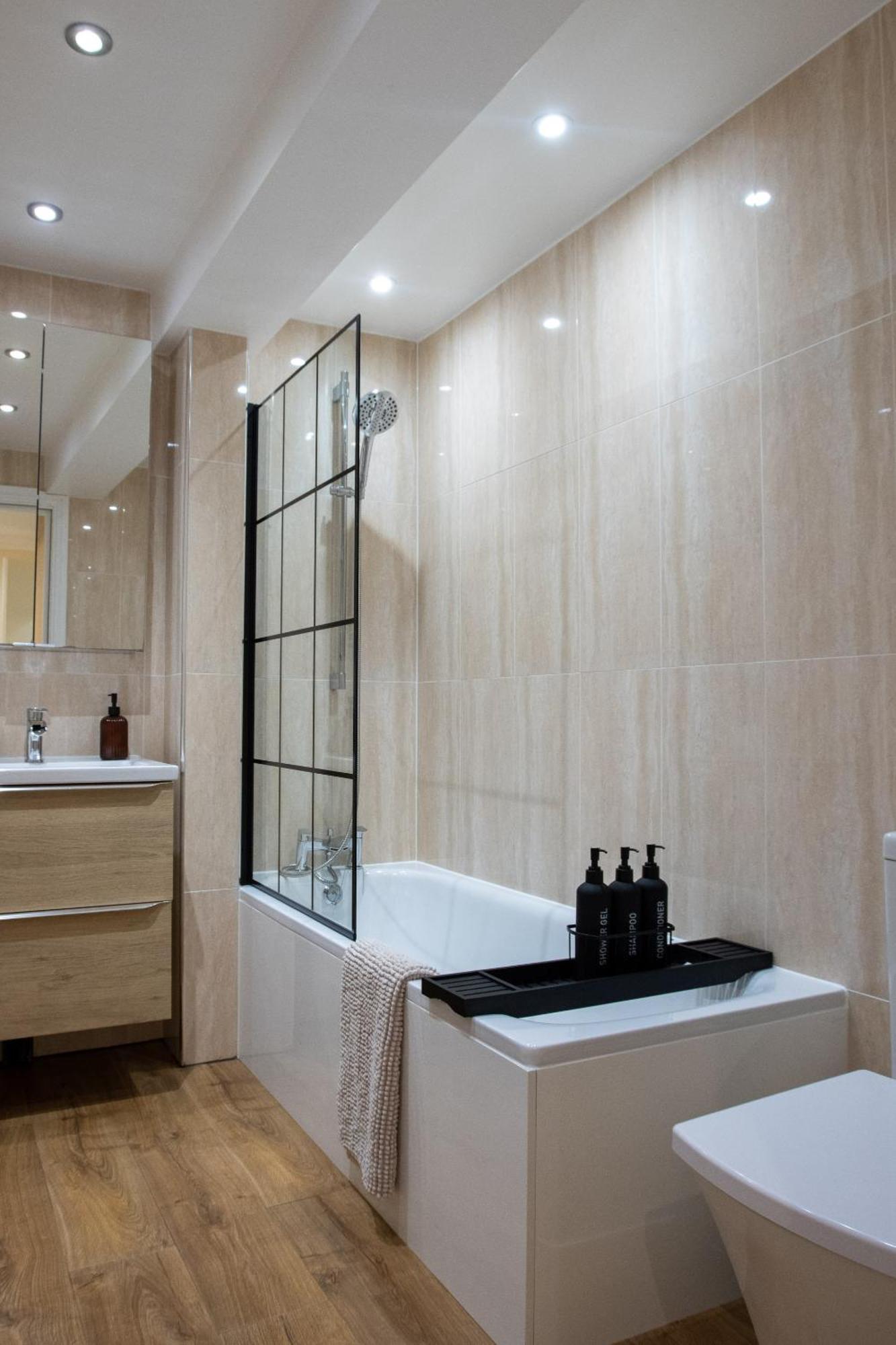 Appartamento Luxury Ground Floor 2 Bedroom *