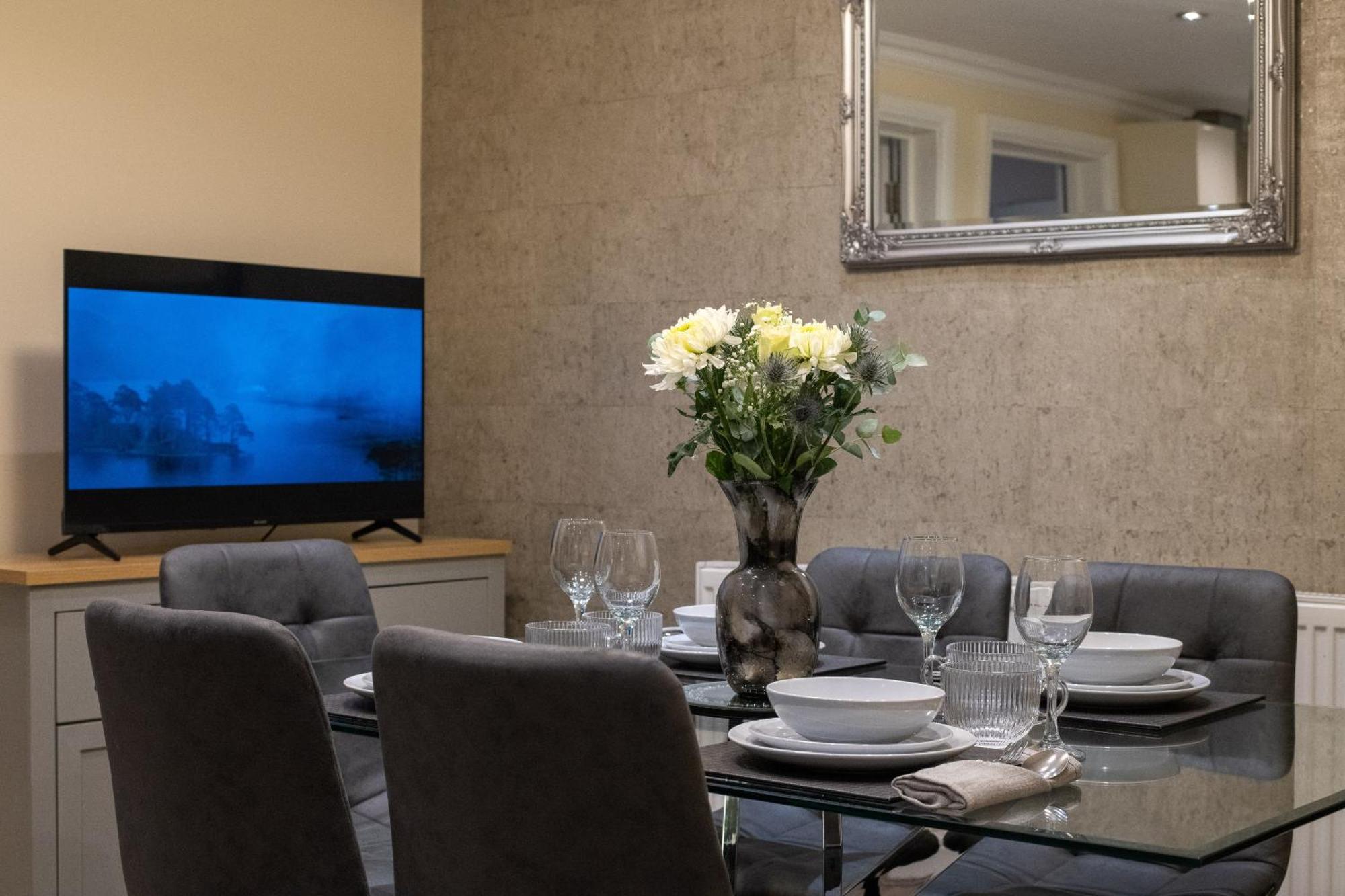 Appartamento Luxury Ground Floor 2 Bedroom *